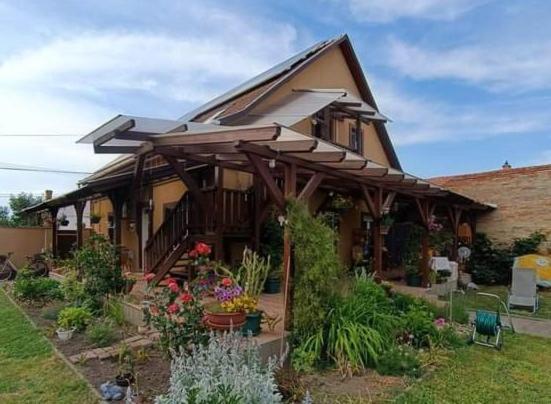 Hotel Holt-Tisza Vendeghaz Szegedin Exterior foto